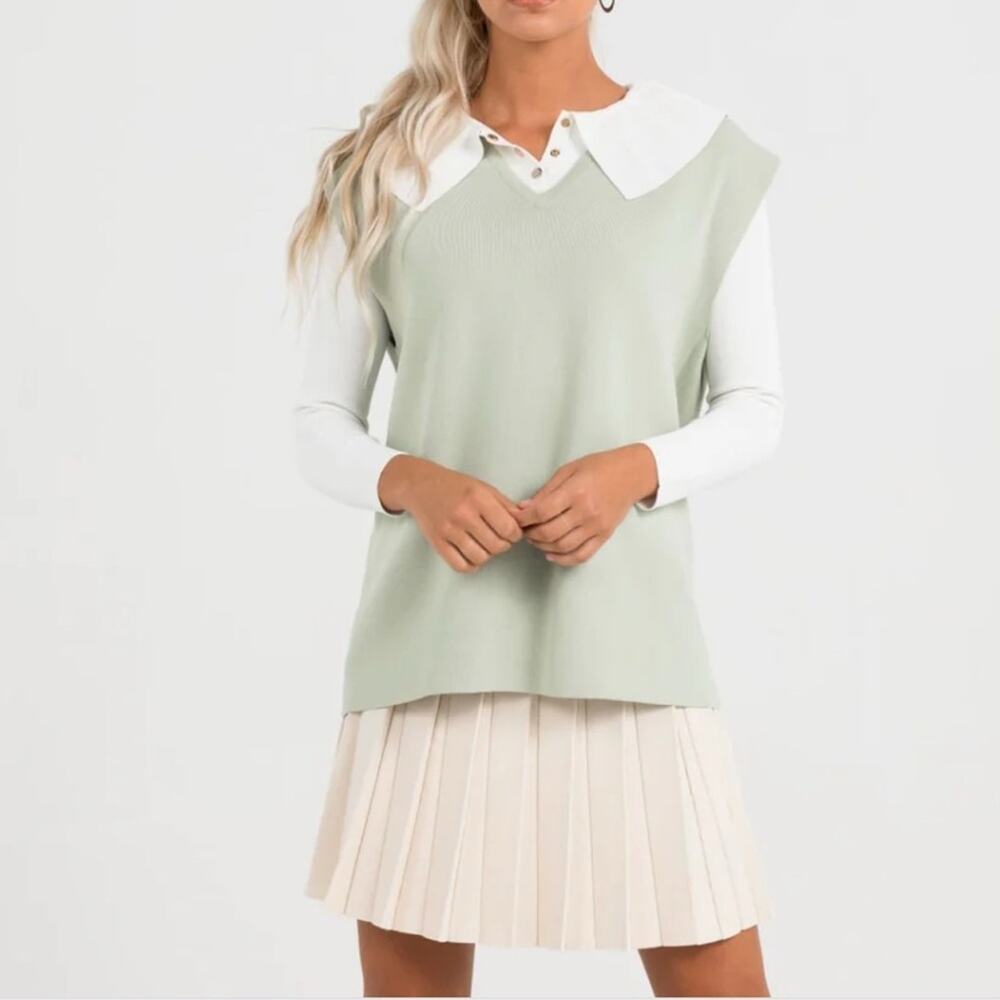 Aleeza Paris Sage Green Sleeveless Sweater Vest NWT MED